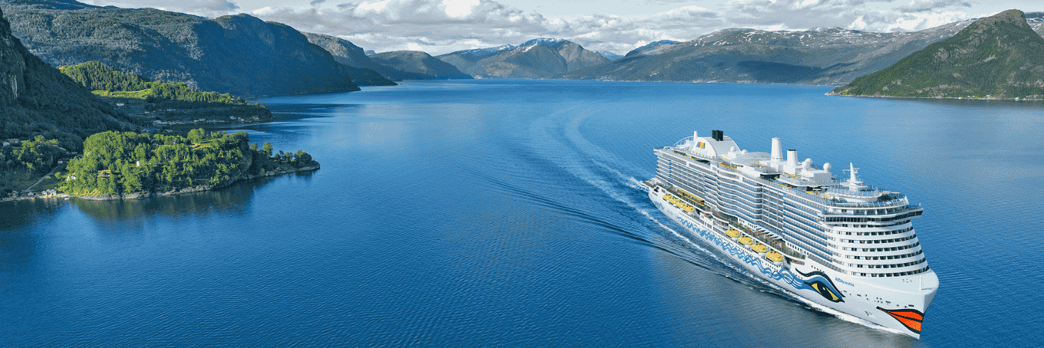 AIDAnova in Nordeuropa auf See