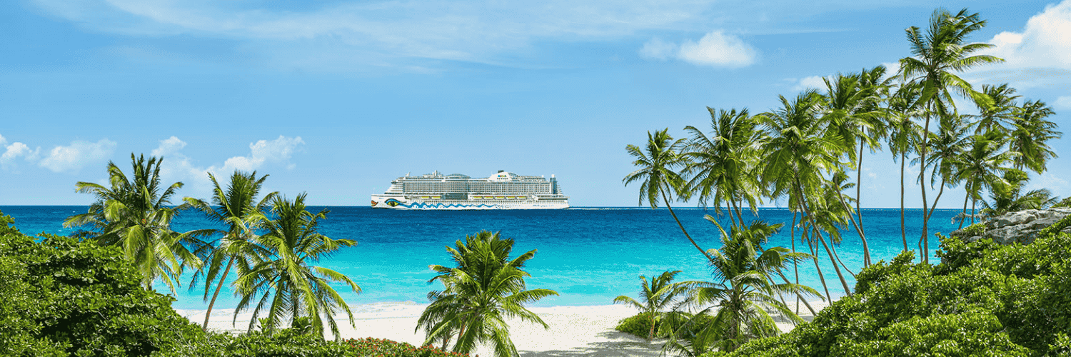 AIDAperla auf See in der Karibik