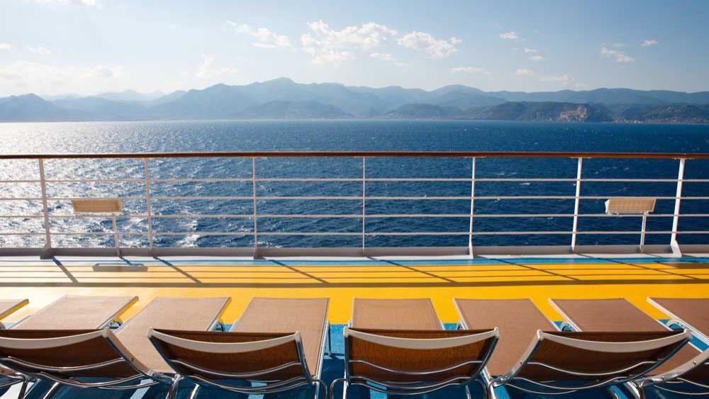 Costa-Pacifica-Pooldeck